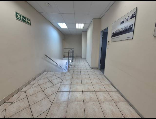 1,659M² WAREHOUSE TO LET IN LONGMEADOW